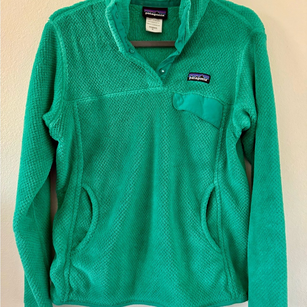 Patagonia Women's Green Sweater